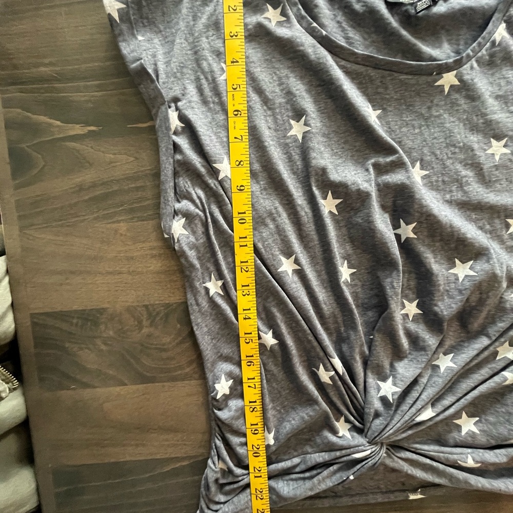 Lucky Brand Short Sleeve T-Shirt Size Medium - Picture 4 of 5
